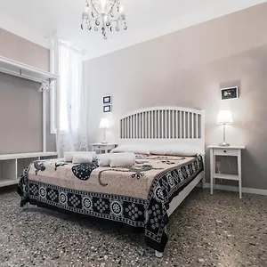 Ai Greci Residenza Quaggio Apartment